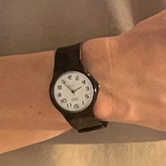 Casio Men's MQ24-7B2 Analog Watch with Black Resin Band - Picture 4 of 8